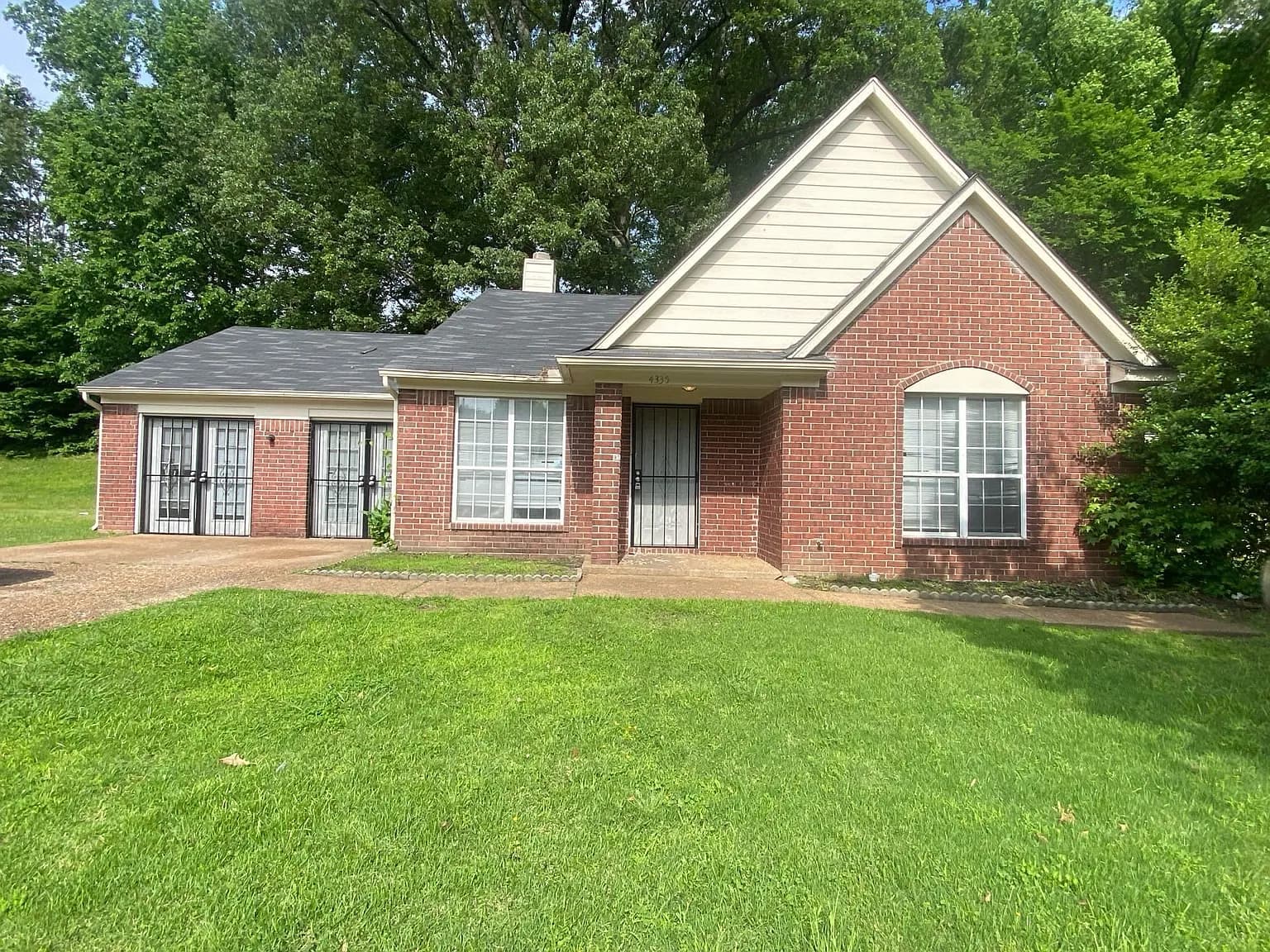 Memphis investment property at 4335 Grand Cedar Ln, Memphis, TN 38128 — before renovation